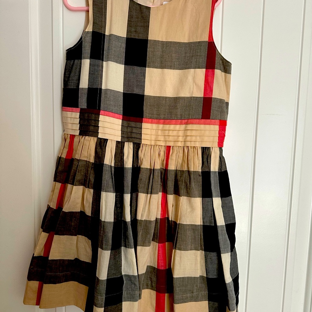 Burberry girls size 7 sleeveless dress